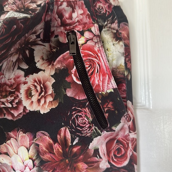 Zara pants - Picture 4 of 4